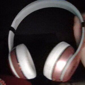 rose gold beats